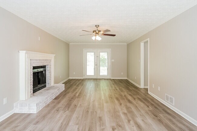 Foto del edificio - 1009 Trestle Dr