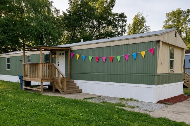 Building Photo - 78 Deerwood Park