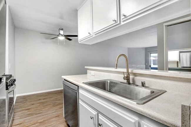 Interior Photo - Park Dickens