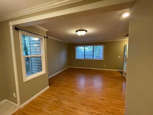 Building Photo - 3767 Emily Ln