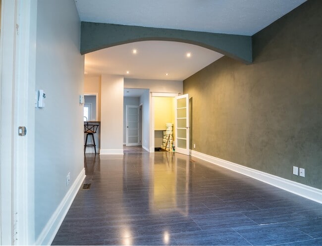 Photo du bâtiment - 665 Rathgar Ave