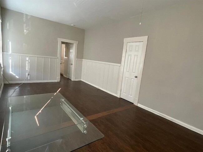Building Photo - 6731 Avenue Q