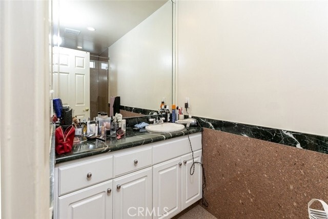 Foto del edificio - 7935 Hazeltine Ave