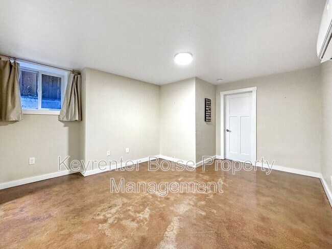 Foto del edificio - 1015 W Sherman St