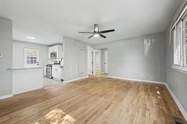 Building Photo - 2910 S Delaware St