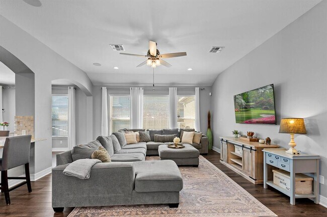 Building Photo - 112 Coral Bean Way