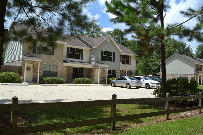 Building Photo - 43073 W Pleasant Ridge Rd