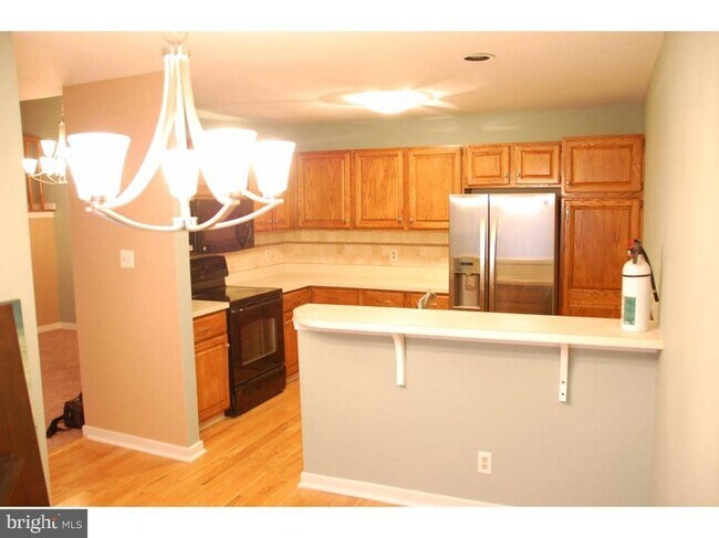 Building Photo - 1405 Augusta Cir