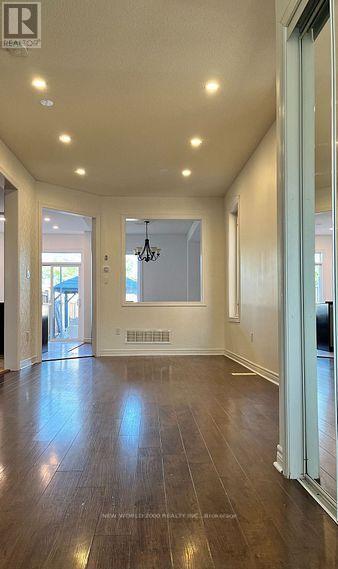 Photo principale - 4718 Centretown Way