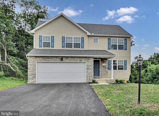Building Photo - 1147 Alder Ct