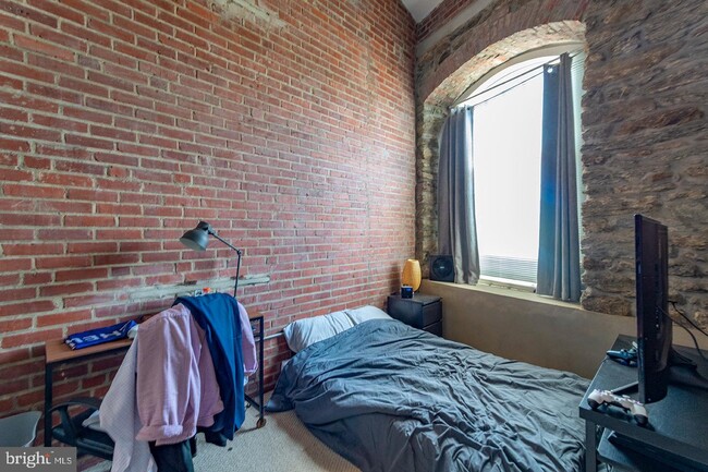 Foto del edificio - 4 Leverington Ave