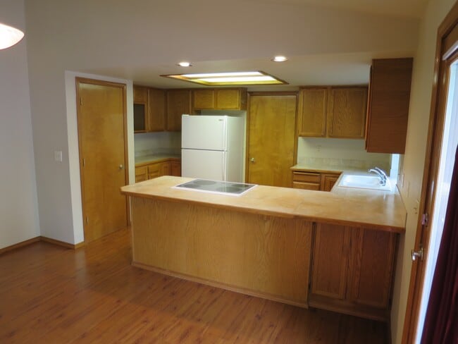 Building Photo - 6510 W Limelight Dr