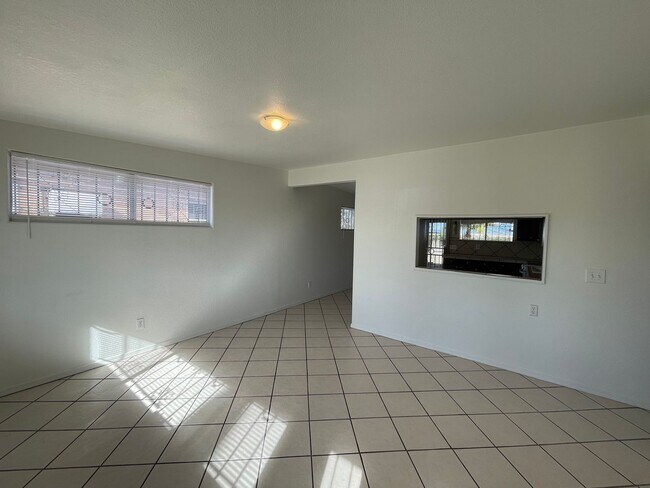 Foto del edificio - 2621 S Lands End Rd