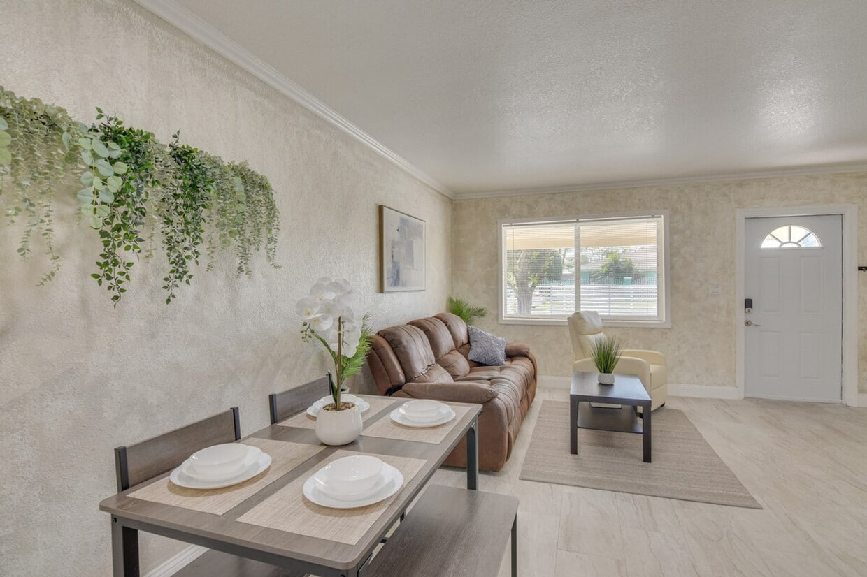 Foto principal - 16205 NW 39th Ct