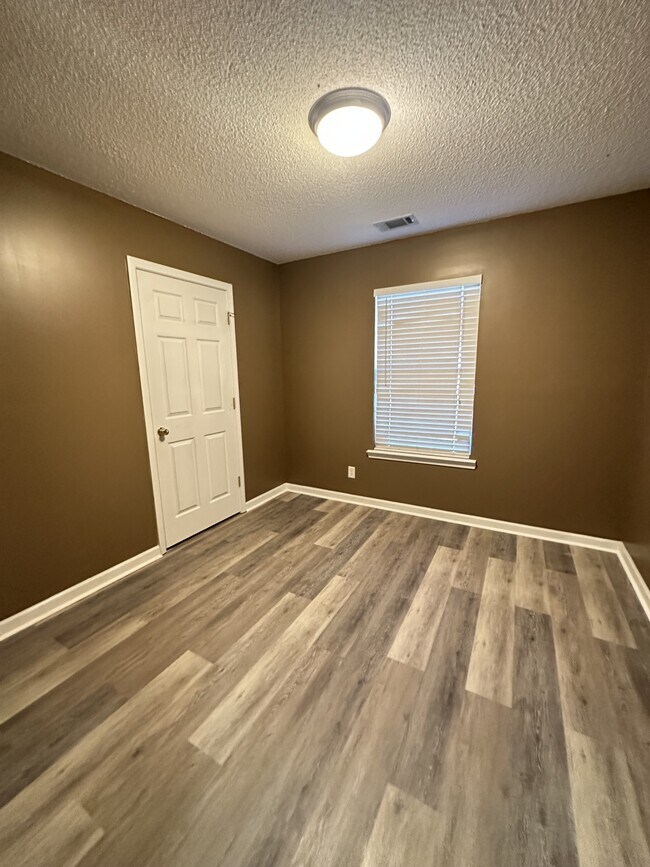 Foto del edificio - 12 Bass Rock Ct