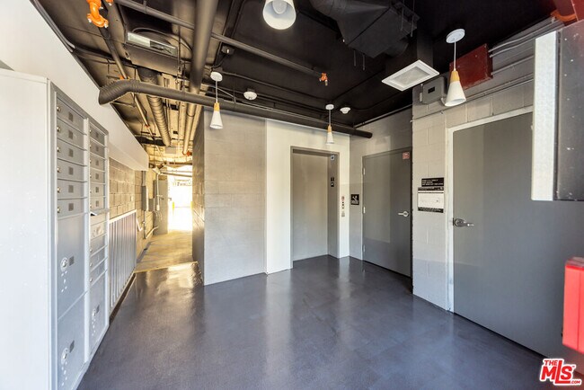 Foto del edificio - 5506 Thornburn St