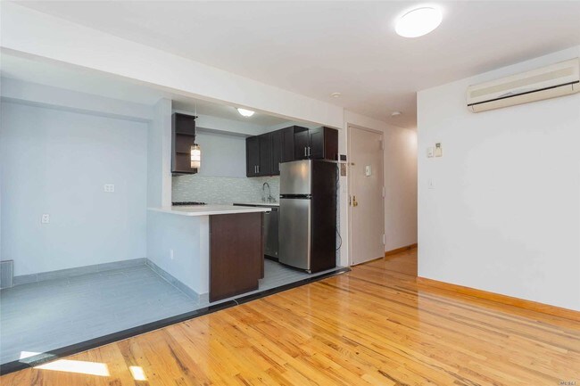 Foto del edificio - 21-22-22 29th St