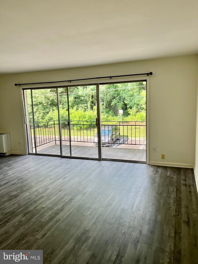 Foto del edificio - 4120 Mangalore Dr