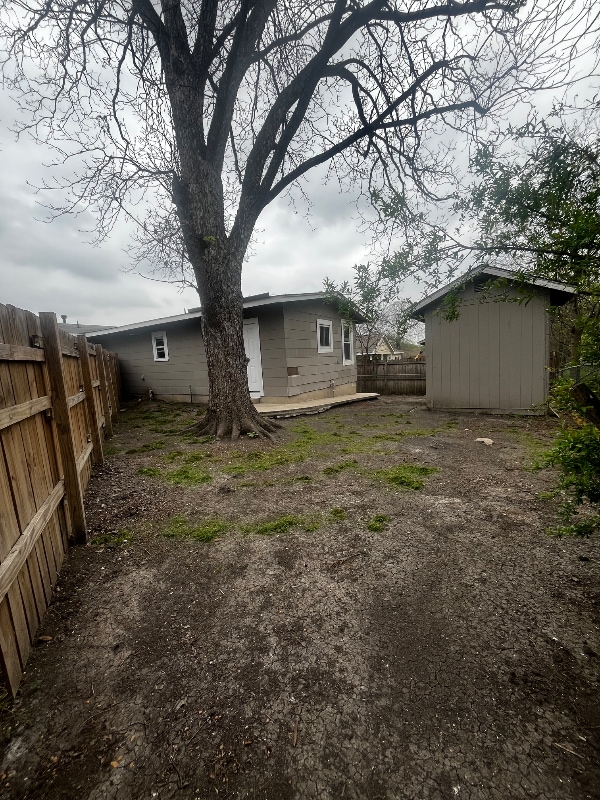 Building Photo - 618 Marchmont Ln