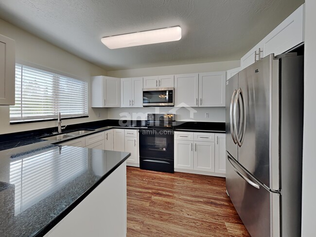 Building Photo - 1322 N 2585 W