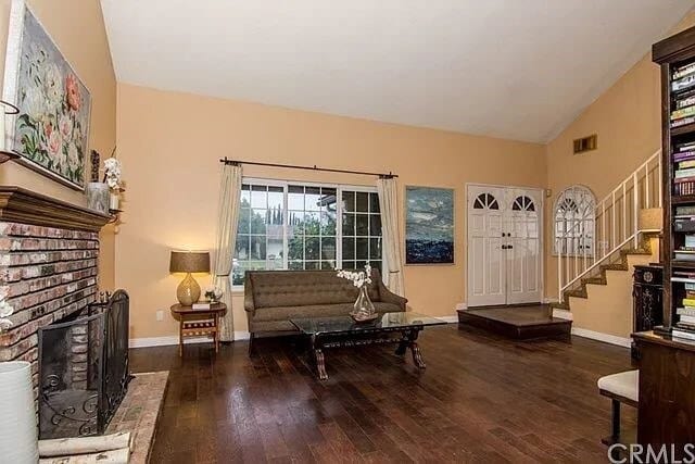 Foto del edificio - 2463 Falling Oak Dr
