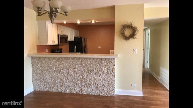 Building Photo - 2 br, 2 bath Condo - 4412 Euclid Ave