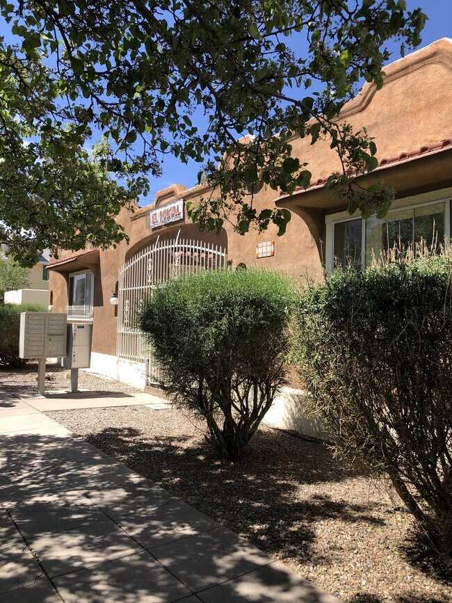 Foto del edificio - El Portal
