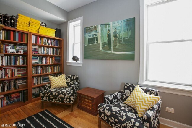 Foto del edificio - 917 N Hermitage Ave