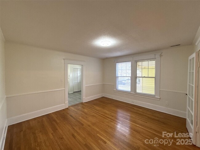 Foto del edificio - 1516 Pleasant Plains Rd