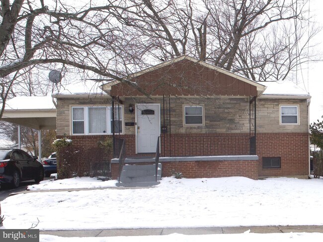 Building Photo - 1611 Fenwood Ave