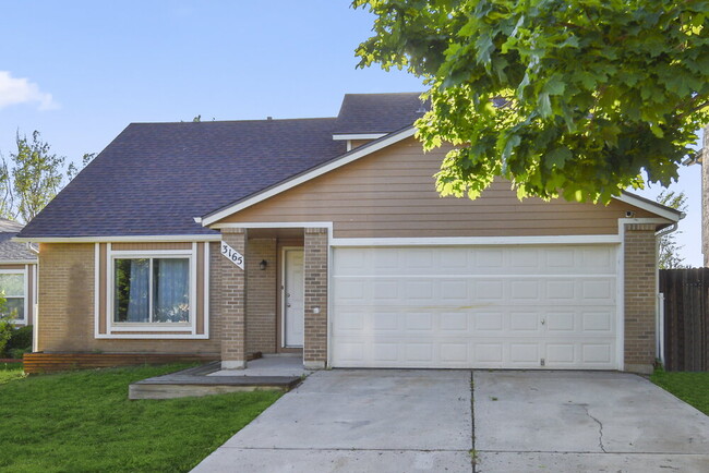 Building Photo - 3165 Post Oak Dr