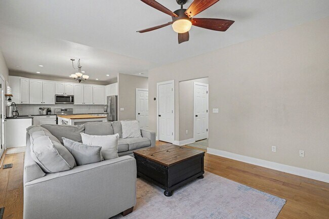 Foto del edificio - 1263 N Calhan Ave