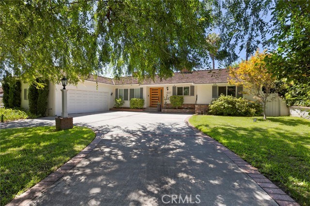 Primary Photo - 1637 Elevado Ave