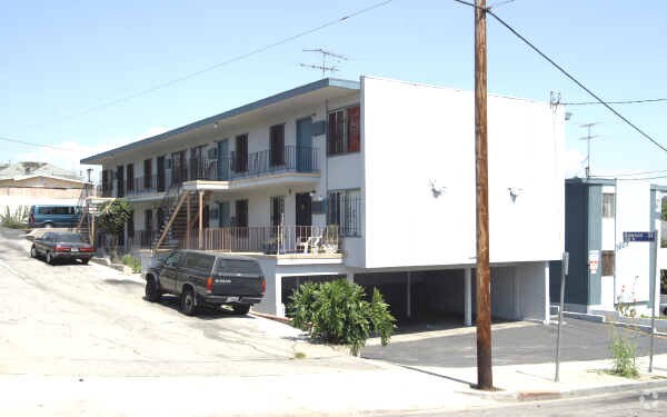 Primary Photo - 1615 W Court St