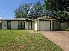 Building Photo - 3808 Indian Wells Dr