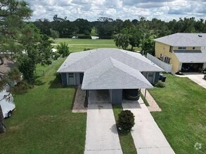Building Photo - 203 Golf Club Ln