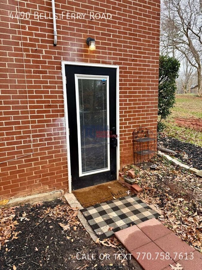 Foto del edificio - 4490 Bells Ferry Rd