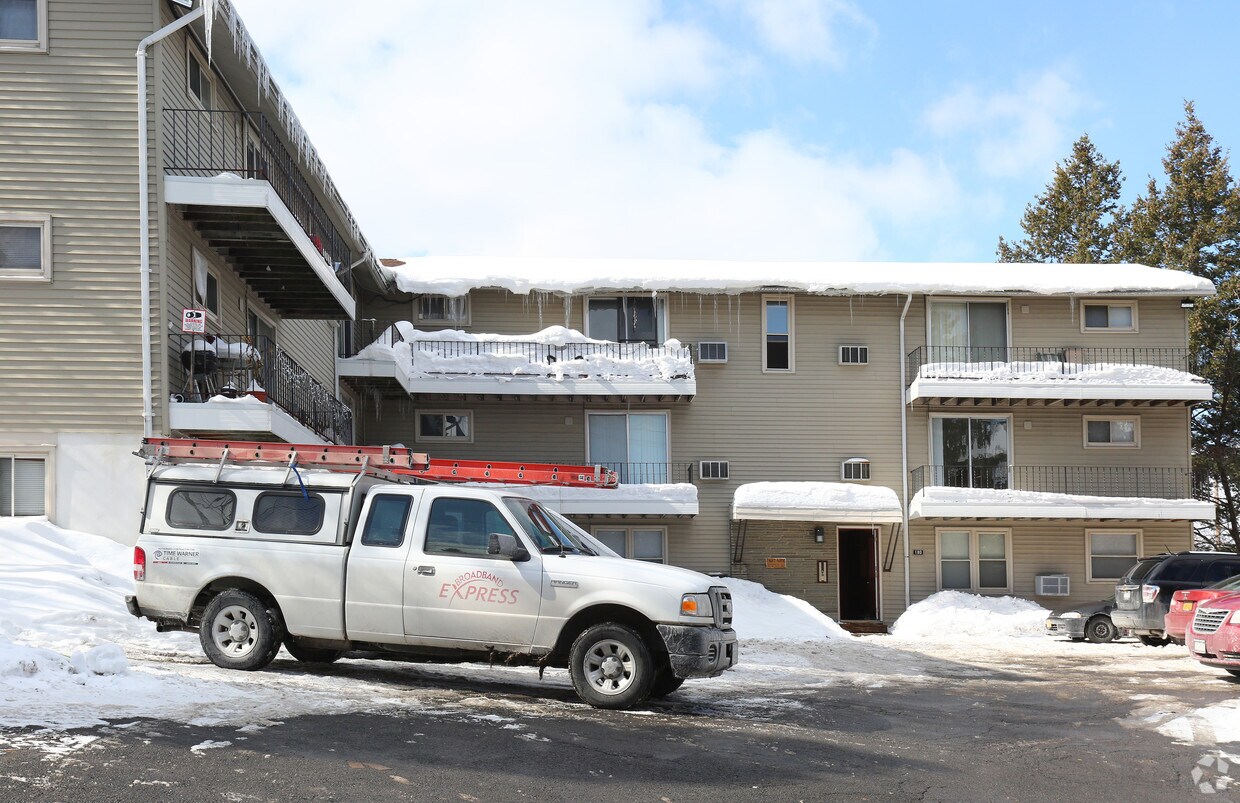 Foto del edificio - 174 Polk