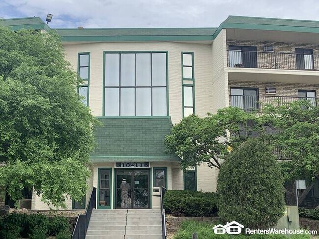 Foto del edificio - Beautiful 2 Bed in Hopkins!!
