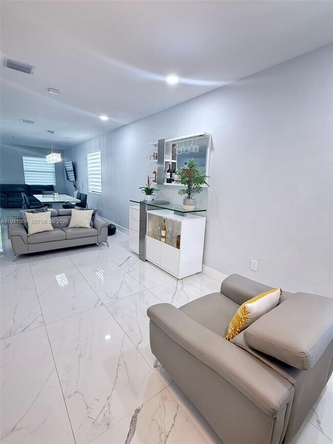 Foto del edificio - 3567 W 110th Terrace