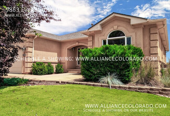 Building Photo - 9863 Everglades Dr