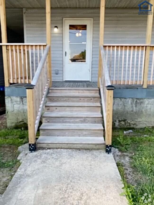 Building Photo - 200 Dogwood Pointe Dr