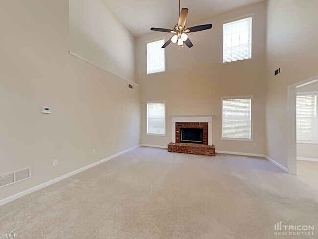 Building Photo - 23 Windcrest Dr