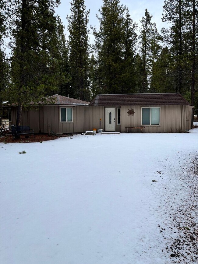 Building Photo - *Seasonal Lease from November  2023 throug...