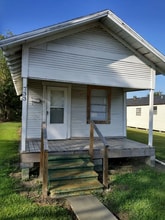 Building Photo - 733 Herget Ave