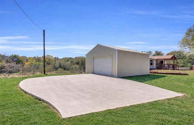 Foto del edificio - 822 FM 1187