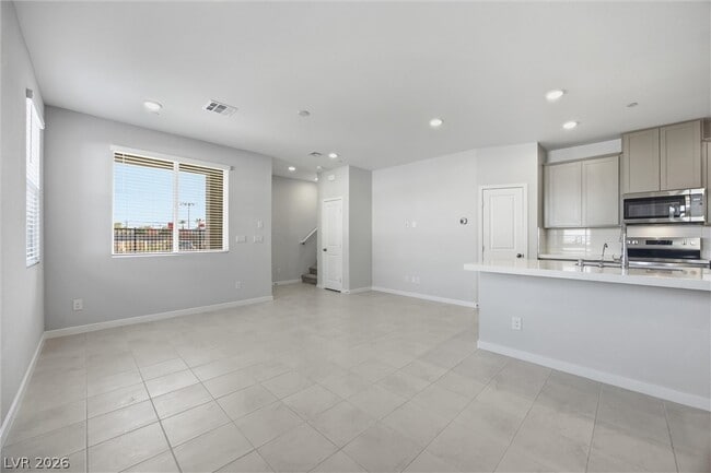 Building Photo - 872 Angwin Ln