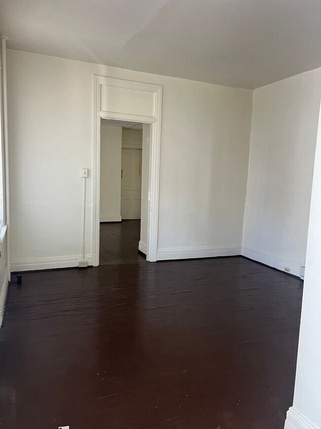 Building Photo - 24 N Hartley St