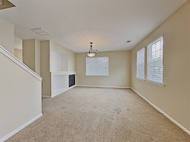 Building Photo - 221 Hiawassee Drive