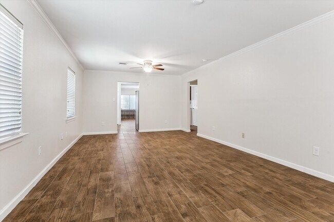 Foto del edificio - 3810 Grennoch Ln